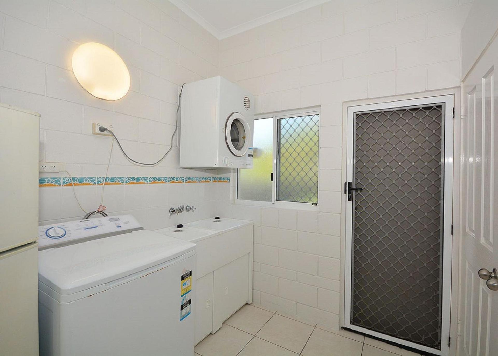 Beach House On Burrum- Close To Beach- 3Br- Wifi-Foxtel Woodgate Exteriör bild