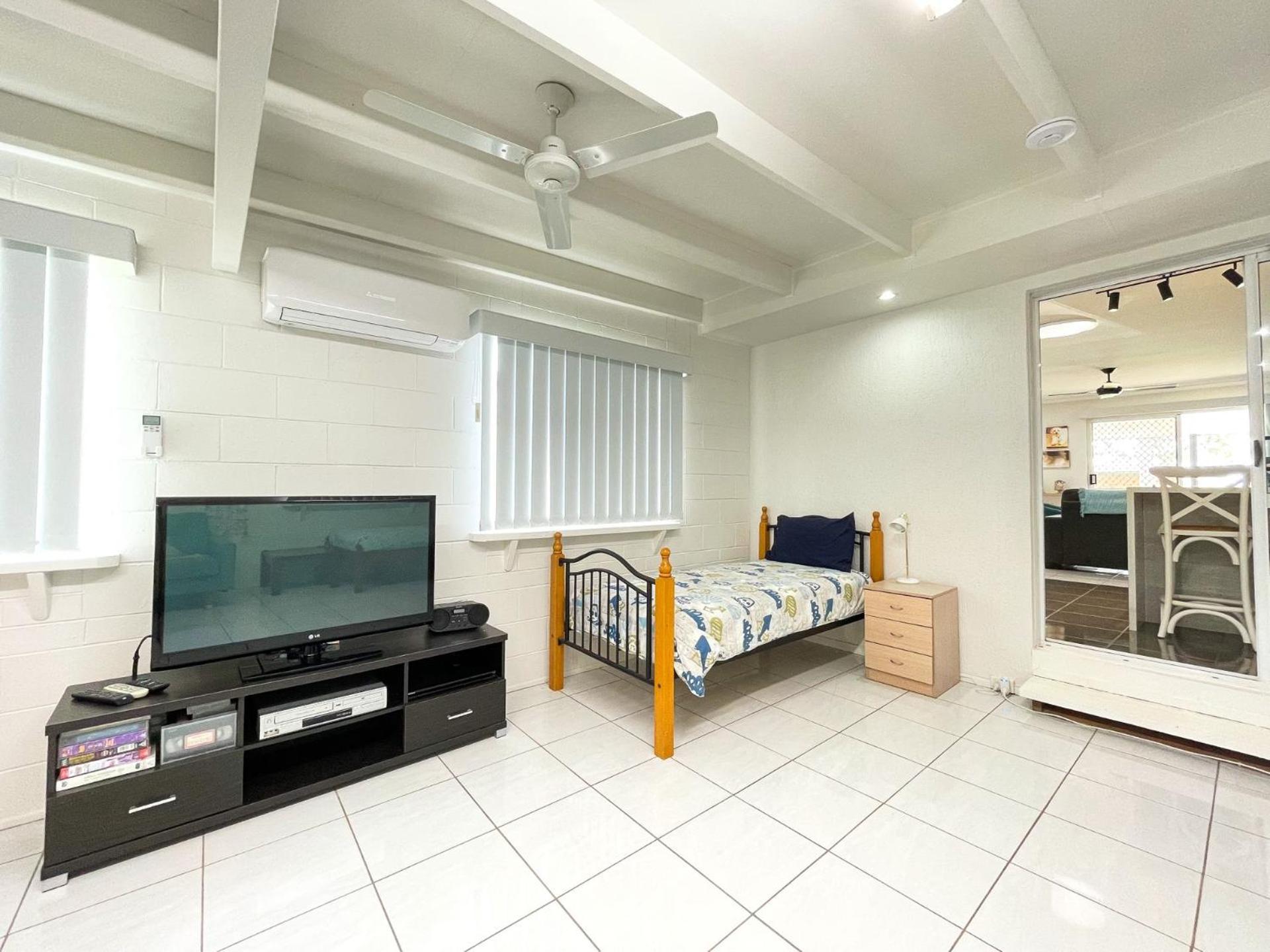 Beach House On Burrum- Close To Beach- 3Br- Wifi-Foxtel Woodgate Exteriör bild